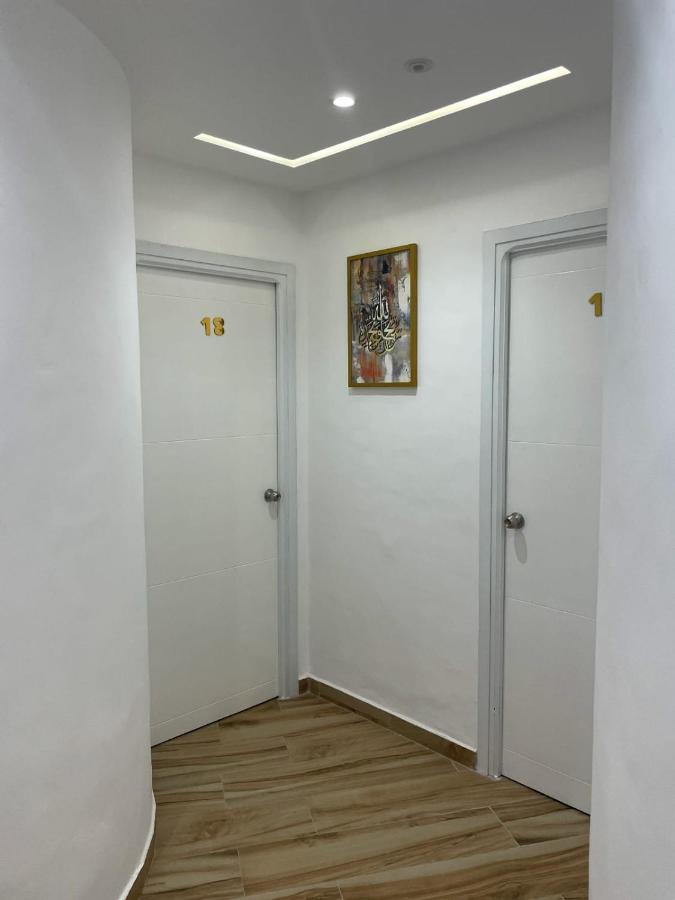 Hostal Mh Borj มาร์ทิล ภายนอก รูปภาพ